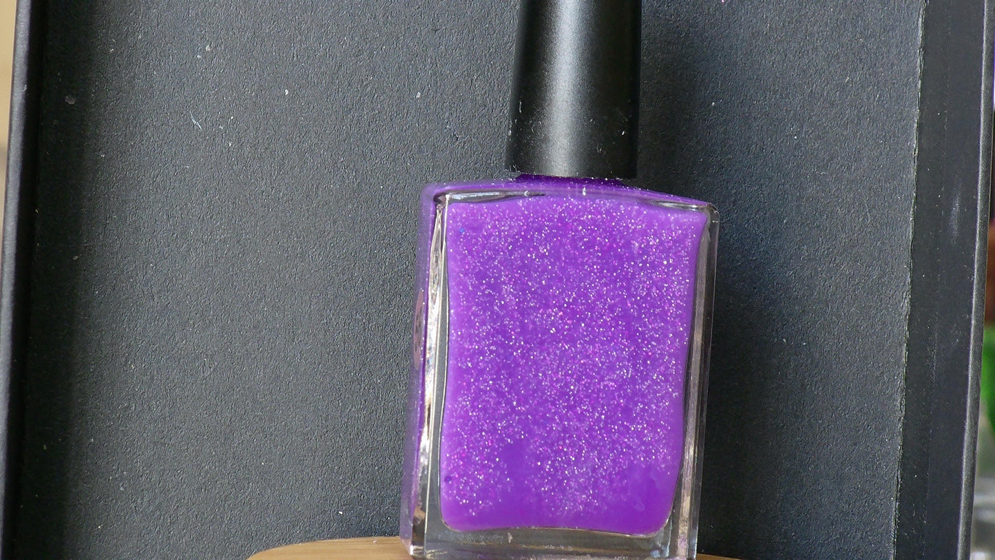 Color 56 PurBlu Color Change Nail Polish
